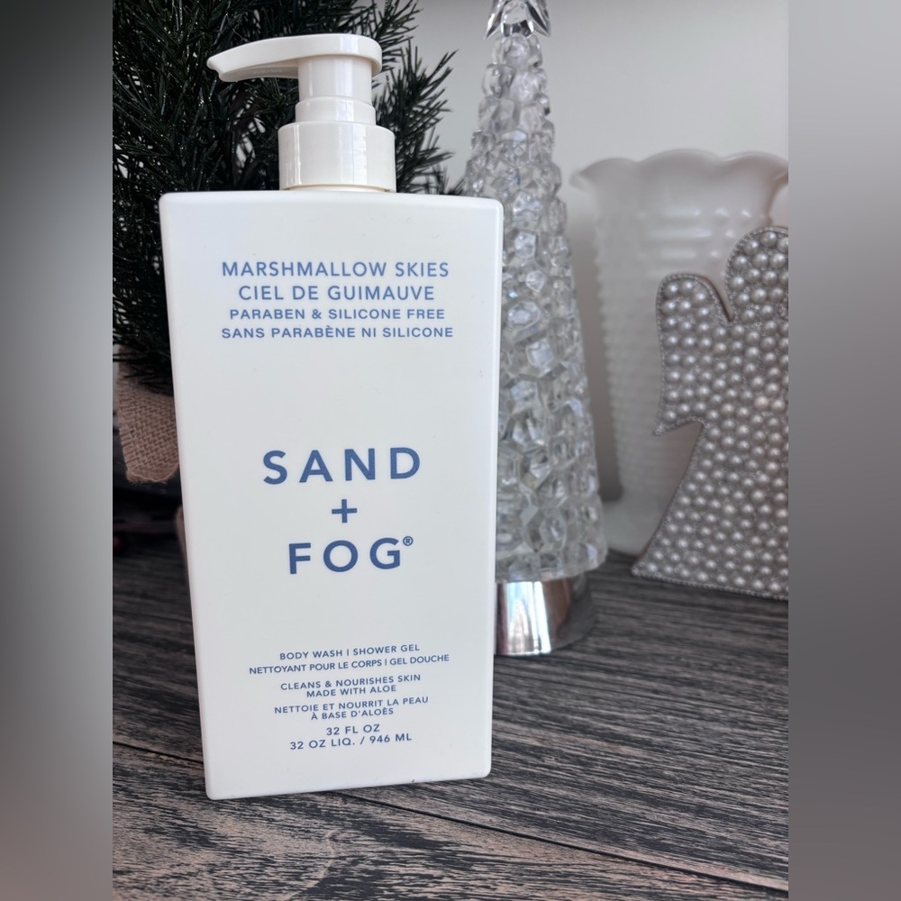 Sand + Fog Marshmallow Skies Body Wash - White